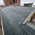 明石市　屋根カバー工法がスタート！ゴムアスファルトルーフィングで防水下地を整えます️